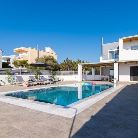 South Beach Villas غينادي المظهر الخارجي الصورة