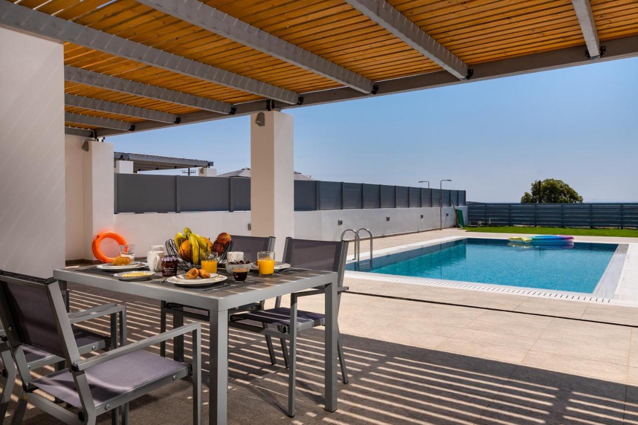 South Beach Villas غينادي المظهر الخارجي الصورة