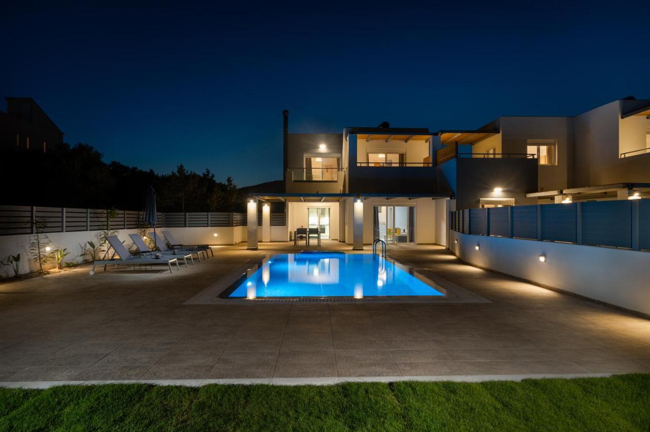 South Beach Villas غينادي المظهر الخارجي الصورة