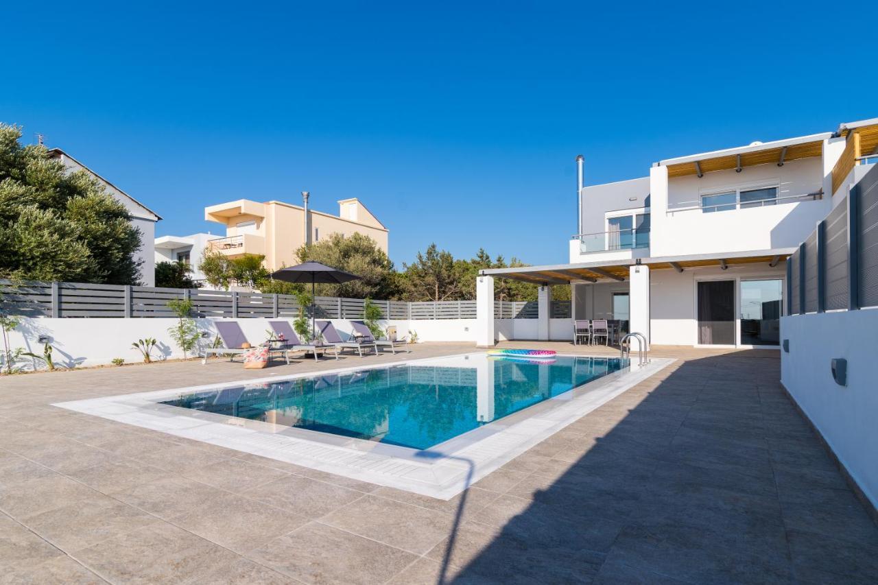 South Beach Villas غينادي المظهر الخارجي الصورة