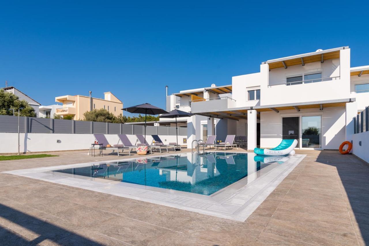 South Beach Villas غينادي المظهر الخارجي الصورة