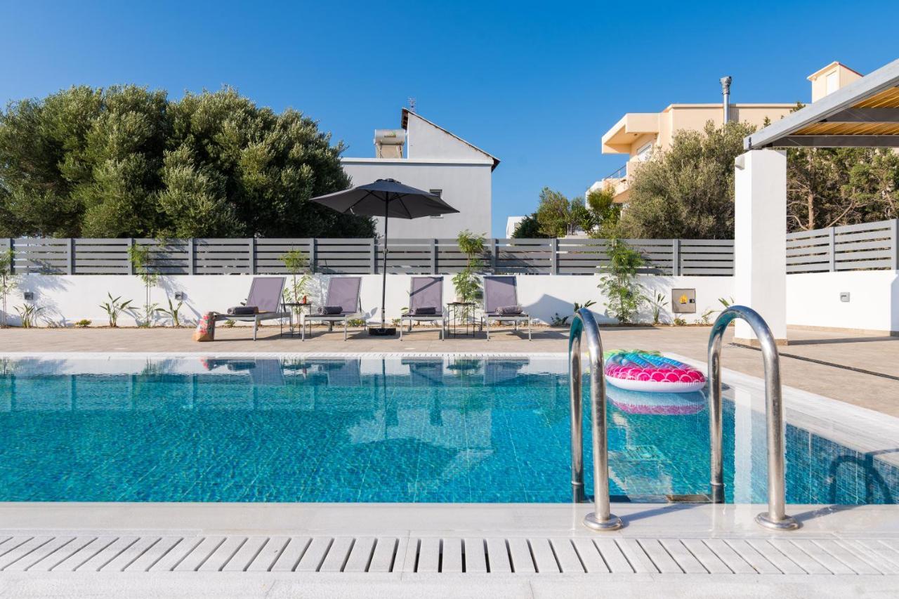 South Beach Villas غينادي المظهر الخارجي الصورة