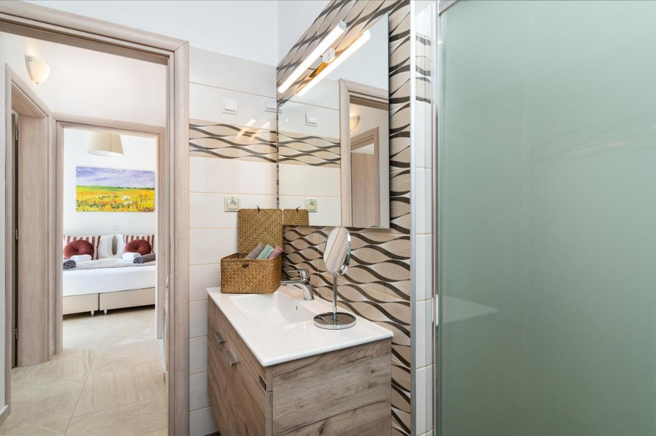 South Beach Villas غينادي المظهر الخارجي الصورة