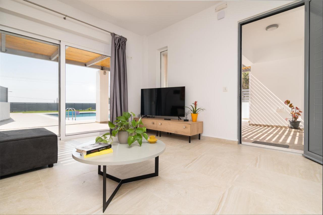South Beach Villas غينادي المظهر الخارجي الصورة