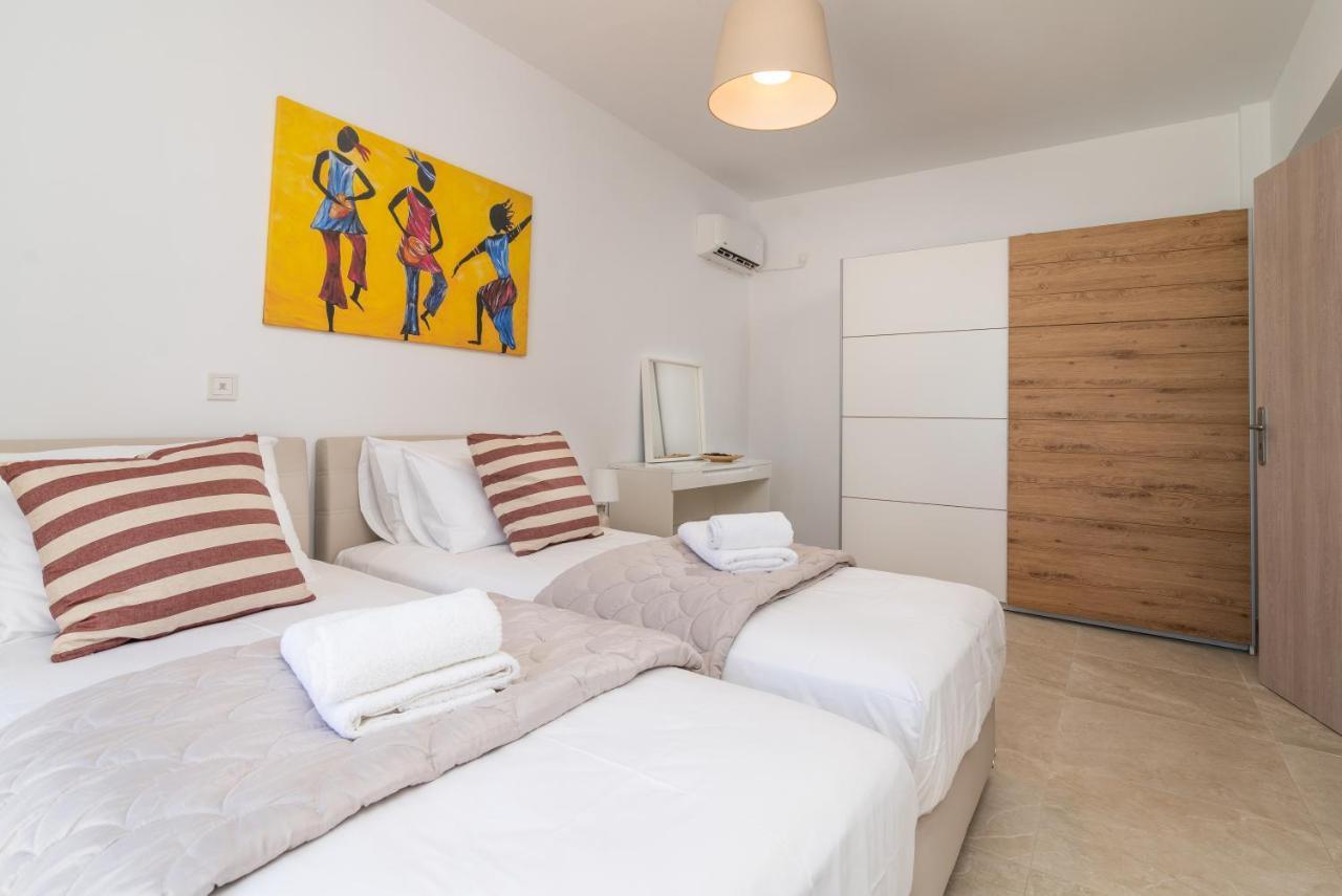 South Beach Villas غينادي المظهر الخارجي الصورة