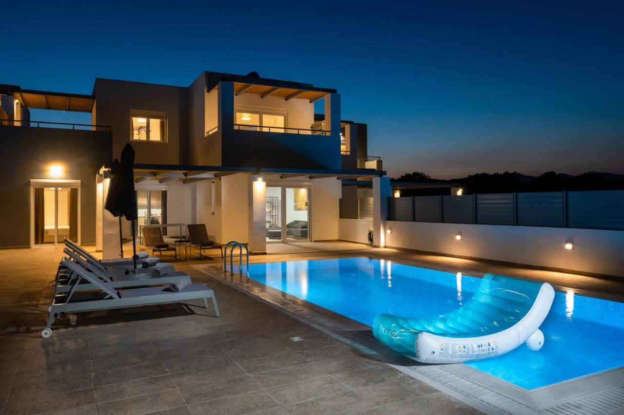 South Beach Villas غينادي المظهر الخارجي الصورة