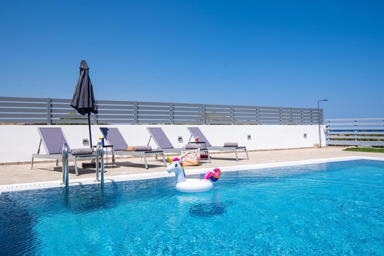 South Beach Villas غينادي المظهر الخارجي الصورة